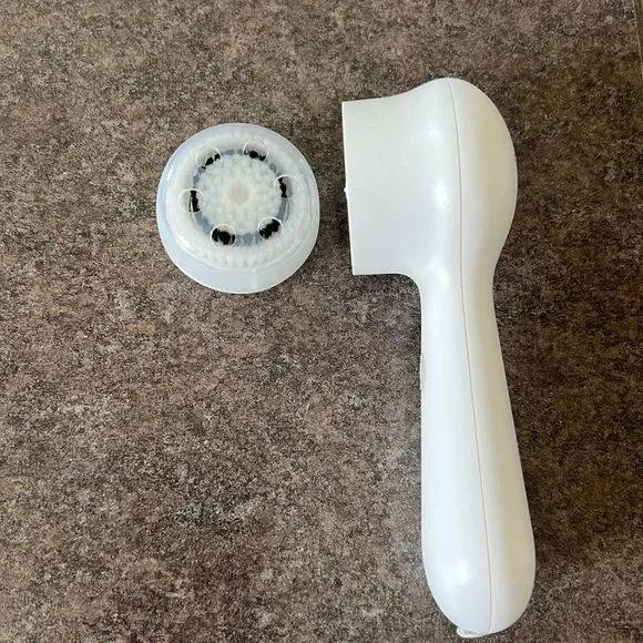 Clarisonic - Picture 3 of 3